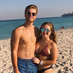 Meet your Posher, Victoria